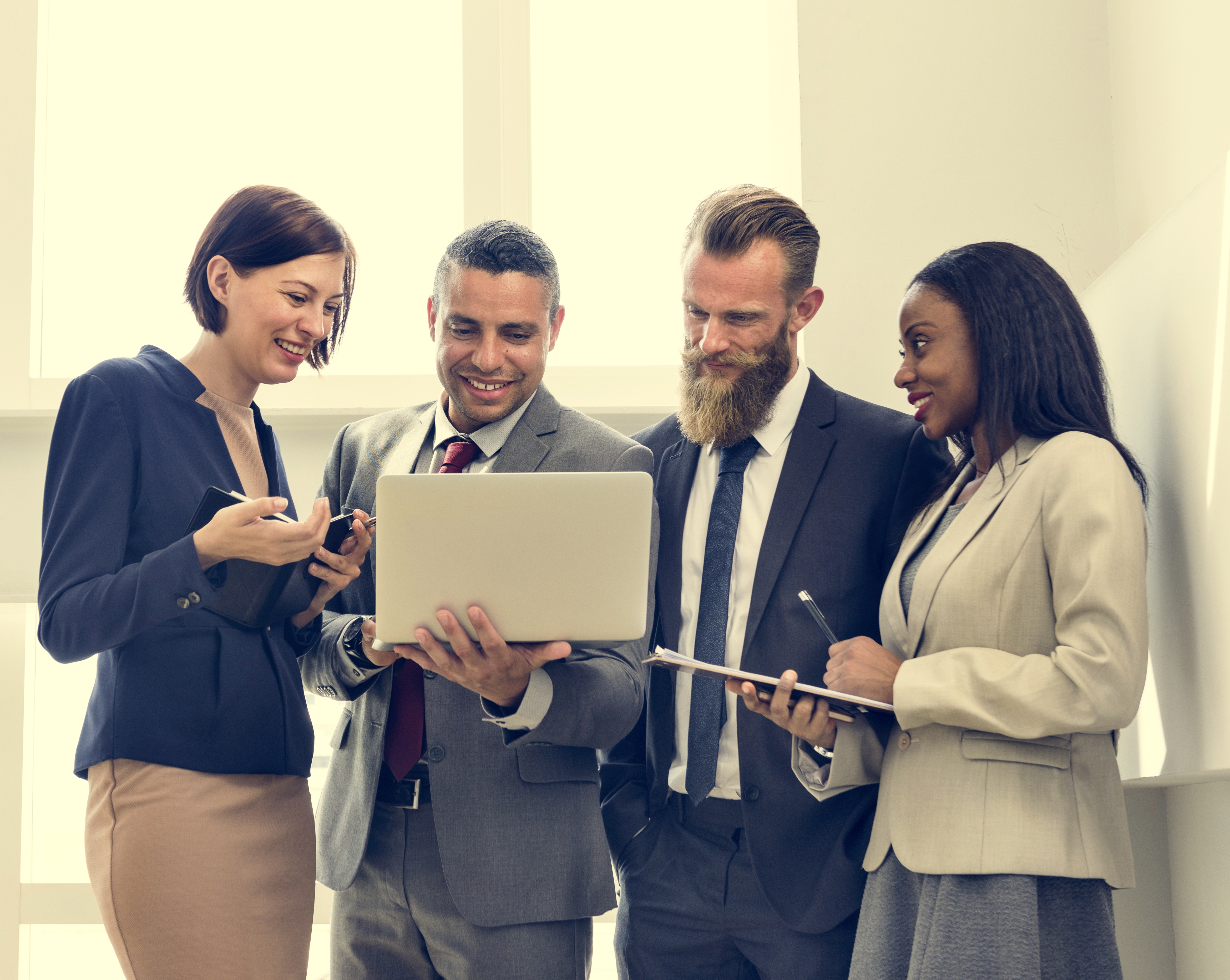 business-team-working-research-planning-concept-P7QZWXP.jpg